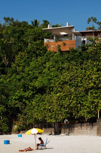 House in Ubatuba - SPBR Arquitetos