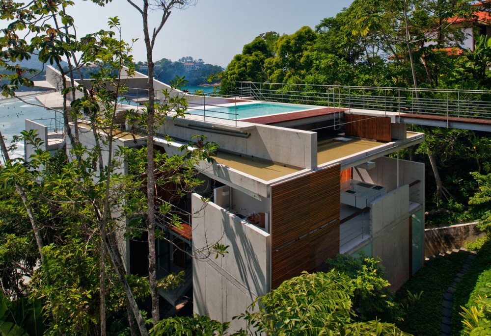 House in Ubatuba - SPBR Arquitetos © Nelson Kon