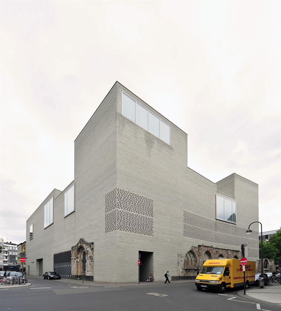Kolumba Museum / Peter Zumthor