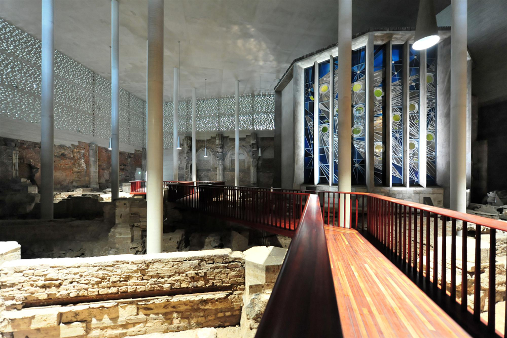 Kolumba Museum / Peter Zumthor