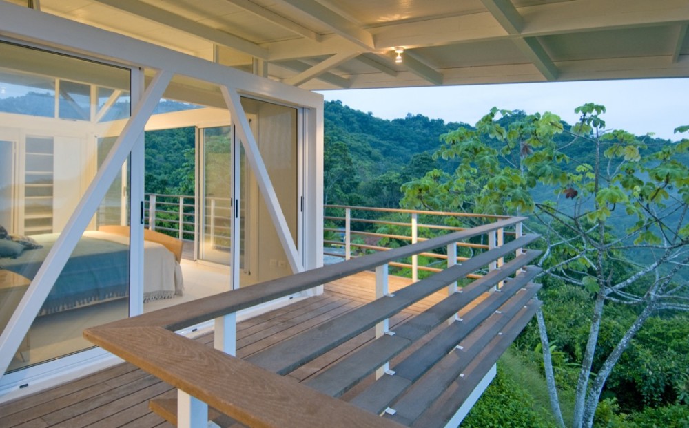 Iseami House - Robles Arquitectos © Courtesy of Juan Robles