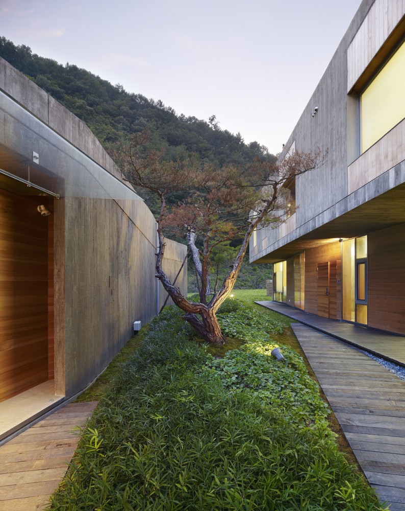 Hanil Visitors Center & Guest House / BCHO Architects
