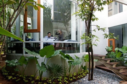 DMHQ office - Aboday Architects