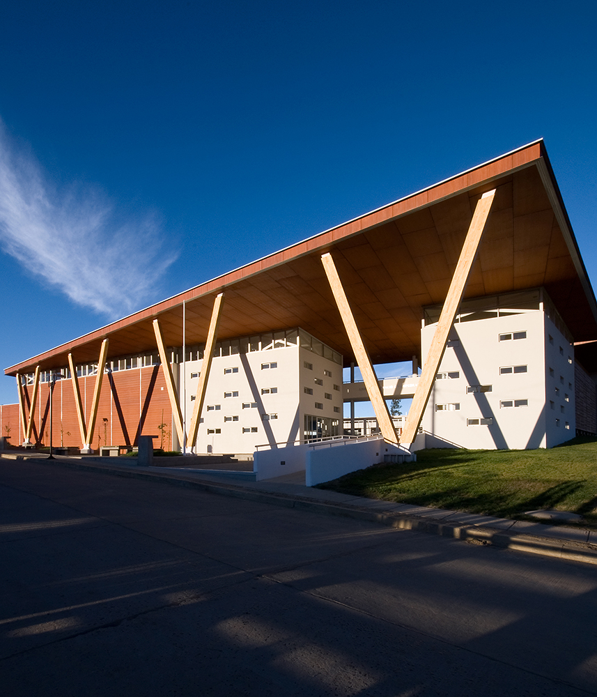 San Ignacio de Empedrado High School / PLAN Arquitectos