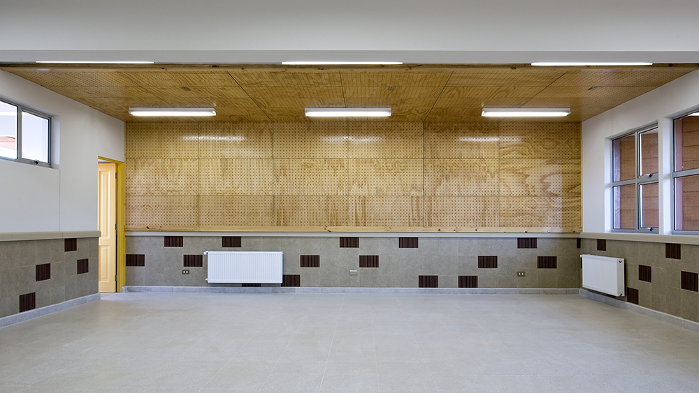San Ignacio de Empedrado High School / PLAN Arquitectos