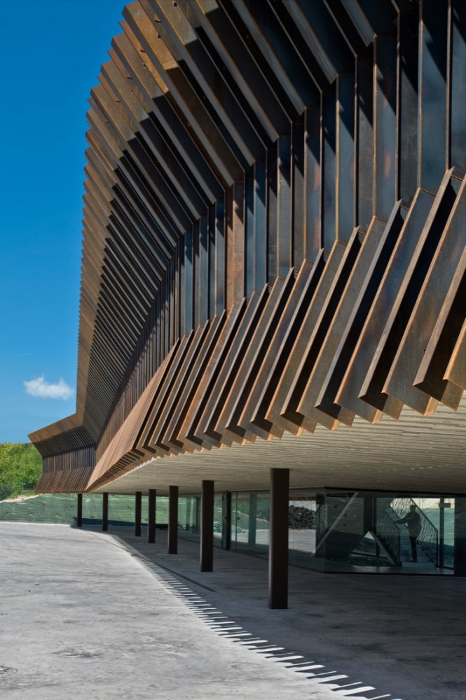 Audenasa Building / Vaillo + Irigaray