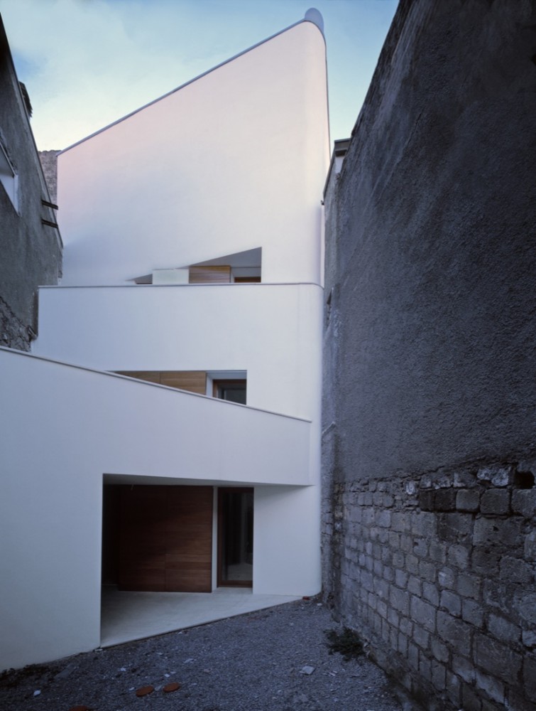 Two Houses in Orsara / Raimondo Guidacci