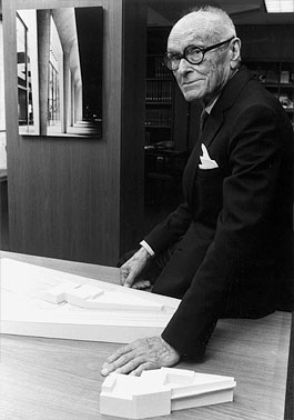 philip-johnson-bio