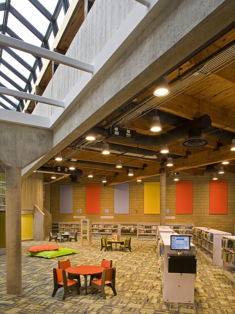 The Poplar Creek Public Library / Frye Gillan Molinaro Architects