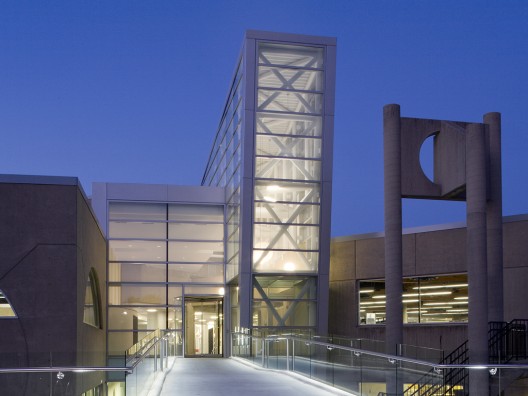 The Poplar Creek Public Library - Frye Gillan Molinaro Architects
