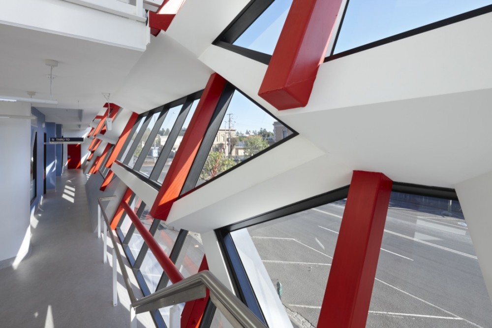 Warrnambool Campus / Lyons