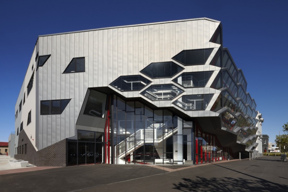 Warrnambool Campus / Lyons