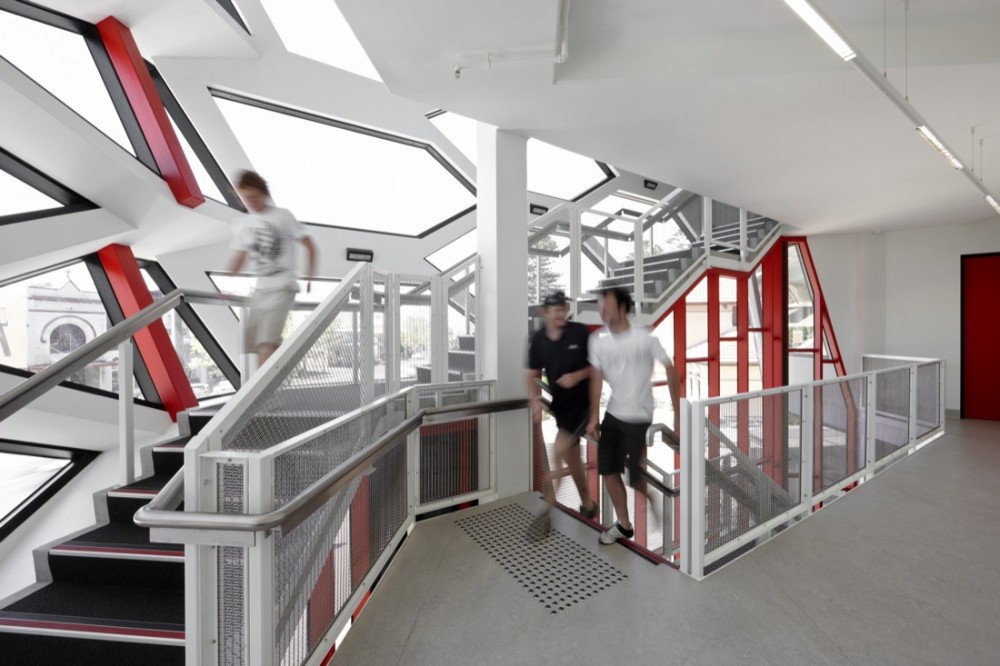 Warrnambool Campus / Lyons