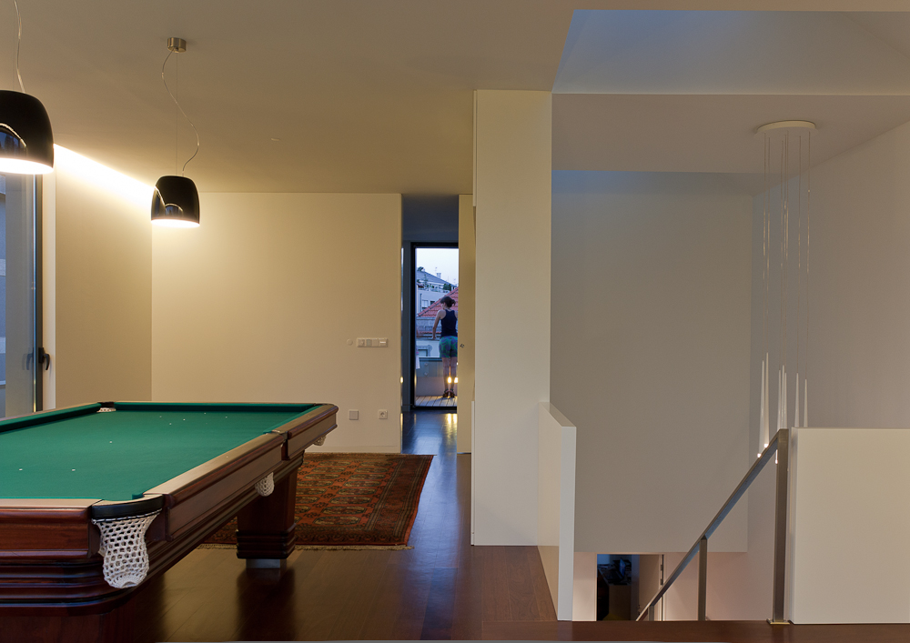 Oporto House - +linha-linha Architects © José Campos