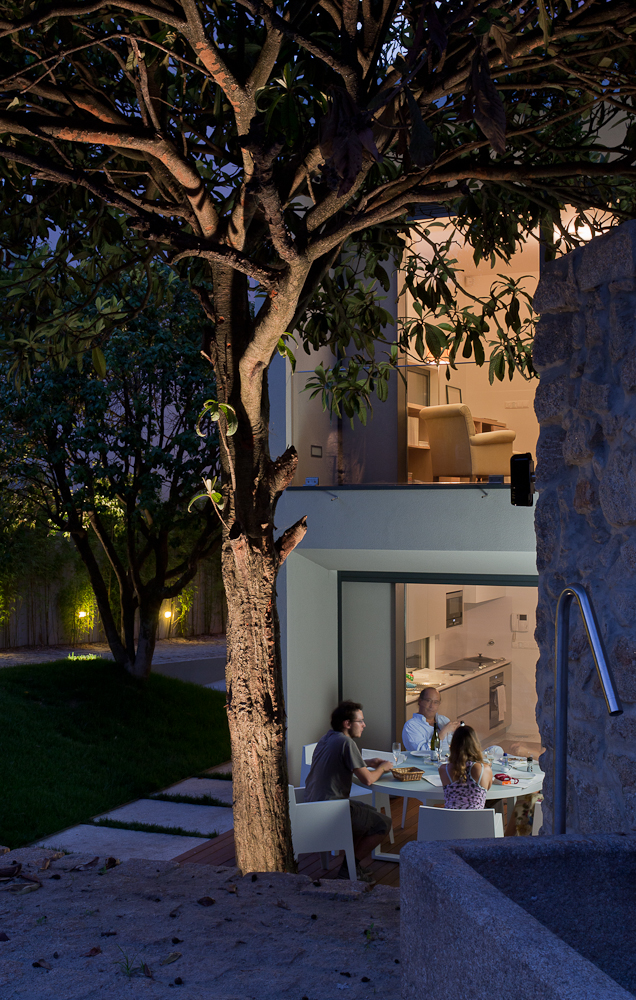 Oporto House / +linha-linha Architects