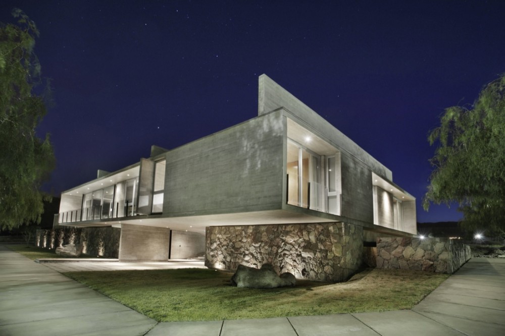 Sobrino House / A4estudio