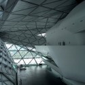 Guangzhou Opera House - Zaha Hadid © Sharwe
