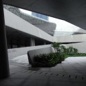 Guangzhou Opera House - Zaha Hadid © Sharwe