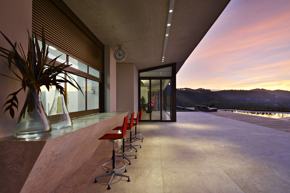 JE House / Humberto Hermeto