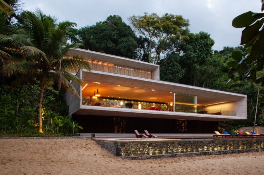 Paraty House - Marcio Kogan