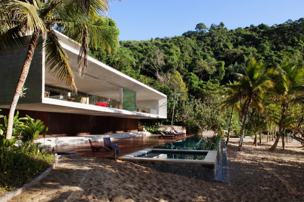 Paraty House - Marcio Kogan © Nelson Kon