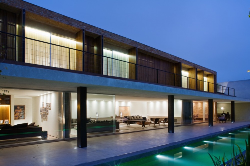 Brick House / Marcio Kogan