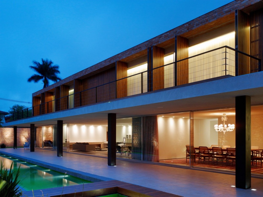 Brick House / Marcio Kogan