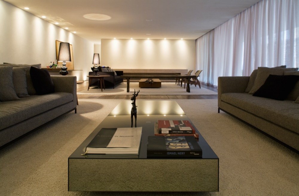 Brick House / Marcio Kogan
