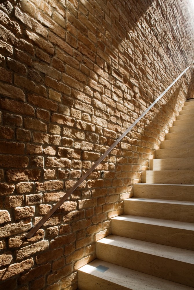 Brick House / Marcio Kogan