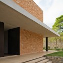 Brick House - Marcio Kogan Brick House - Marcio Kogan © Nelson Kon