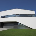 House - Dom Zlomu - Paulíny Hovorka Architekti House - Dom Zlomu - Paulíny Hovorka Architekti © Courtesy of PHA