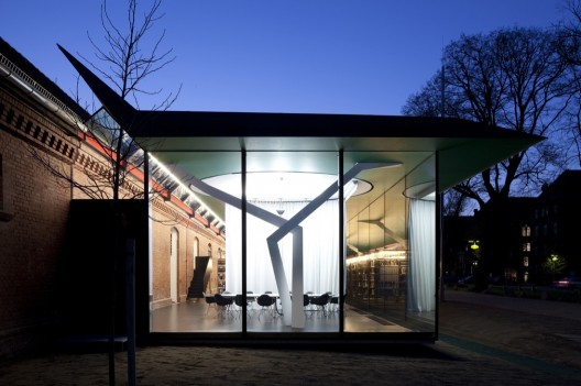 Library - Horse on the Ceiling - Zauberscho(e)n