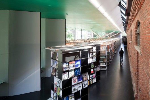Library - Horse on the Ceiling - Zauberscho(e)n