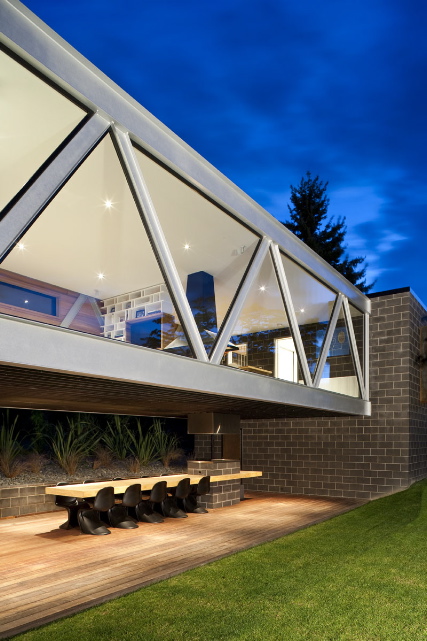 Shallard House - Lat Forty Five © Jamie Cobeldick