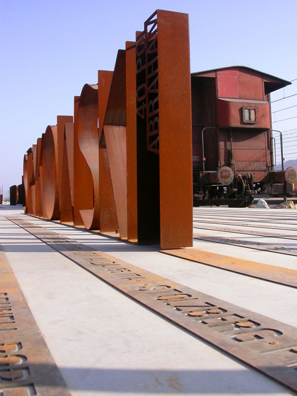 Jewish Deportation Memorial / Studio Kuadra