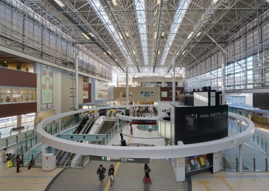 Tama Plaza Station - LaguardaLow Architects