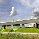 Sports Pavilion - MoederscheimMoonen Architects Sports Pavilion - MoederscheimMoonen Architects © Rob ‘t Hart