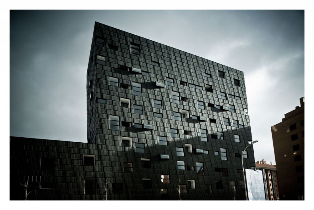 Vallecas Public Housing / Estudio.Entresitio