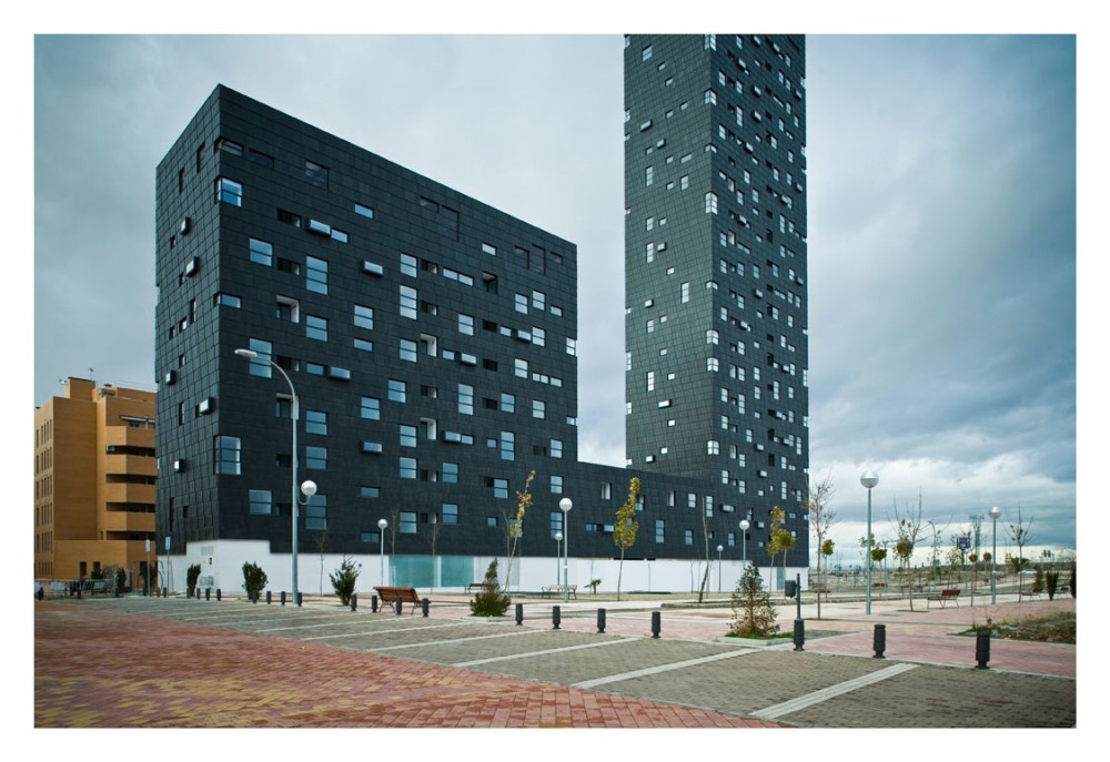 Vallecas Public Housing / Estudio.Entresitio