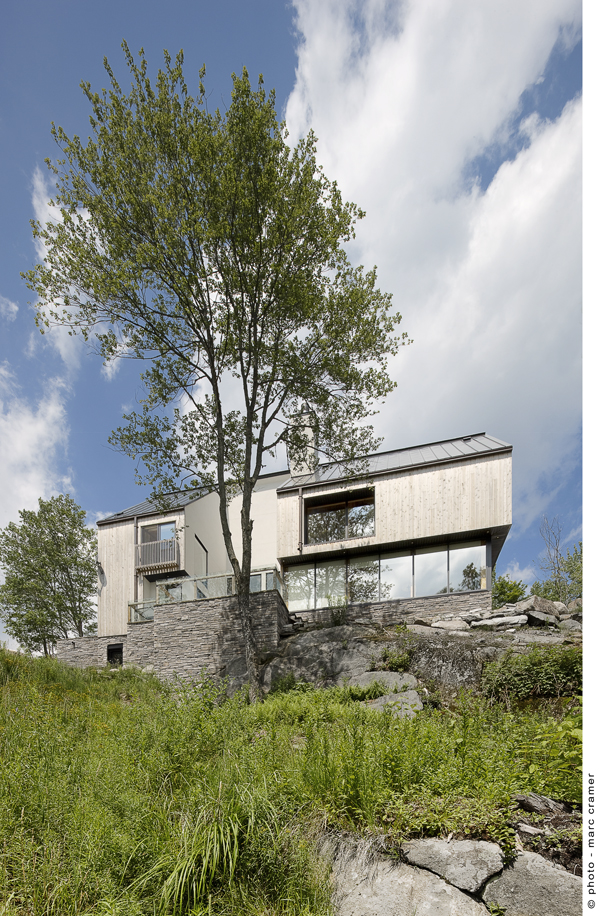 Houle-Thibault Residence / Chevalier Morales Architectes