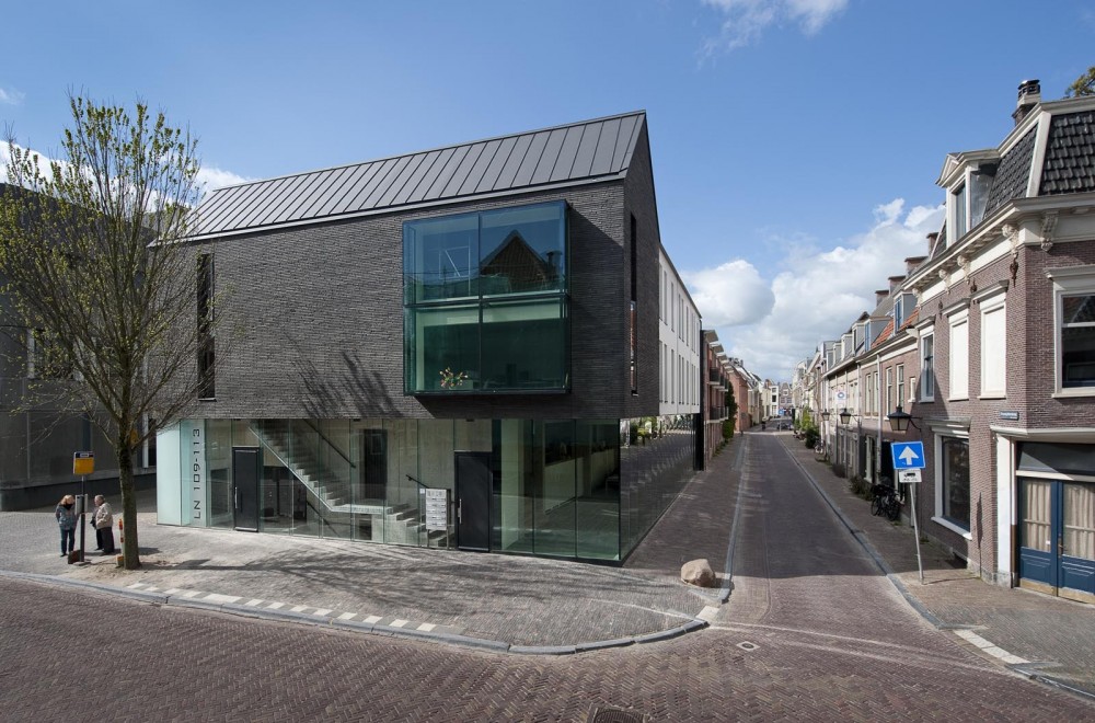 Black House / Bakers Architecten