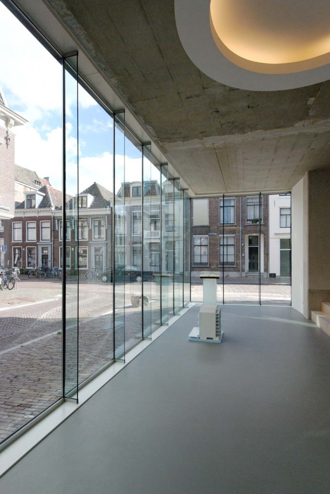 Black House / Bakers Architecten