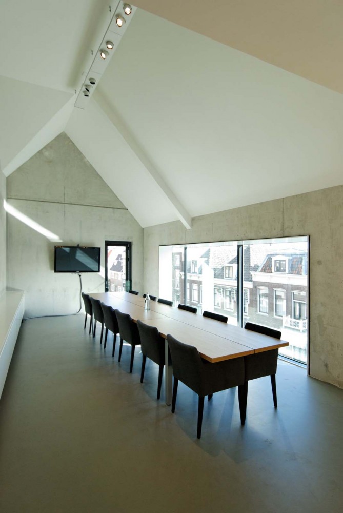 Black House / Bakers Architecten