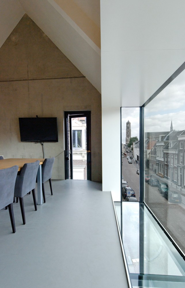 Black House / Bakers Architecten