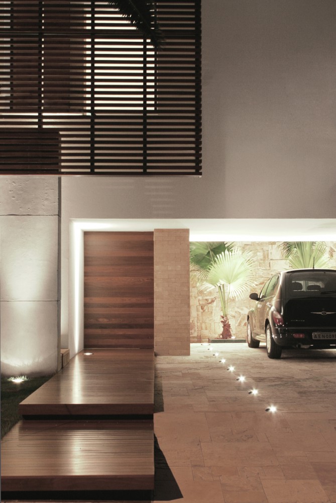 SF House / Studio Guilherme Torres