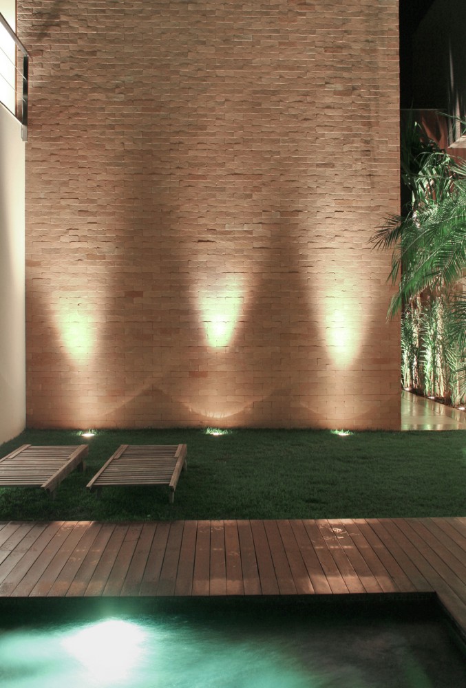 SF House / Studio Guilherme Torres