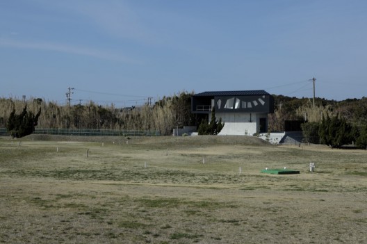 A House Awaiting Death - EASTERN Design Office
