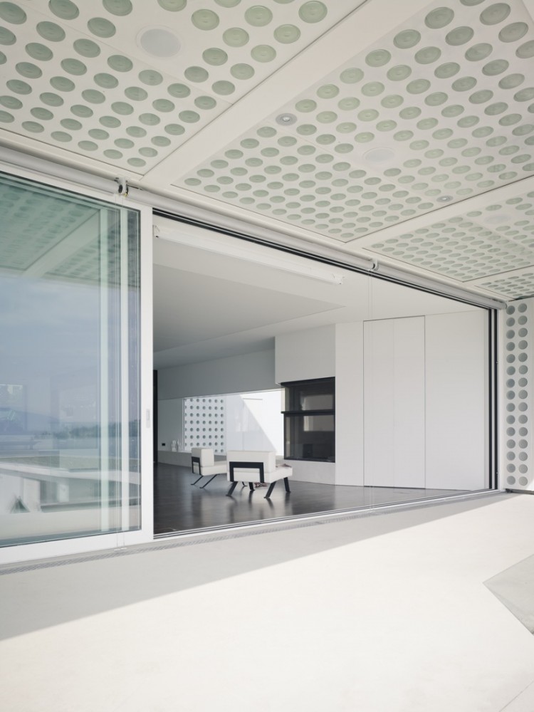 O House / Philippe Stuebi