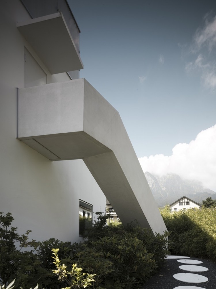 O House / Philippe Stuebi