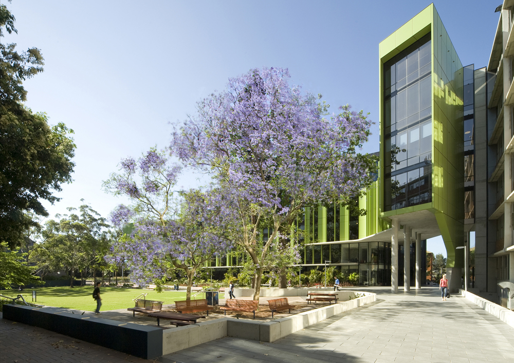 Lowy Cancer Research Centre / Lahznimmo Architects + Wilsons Architects